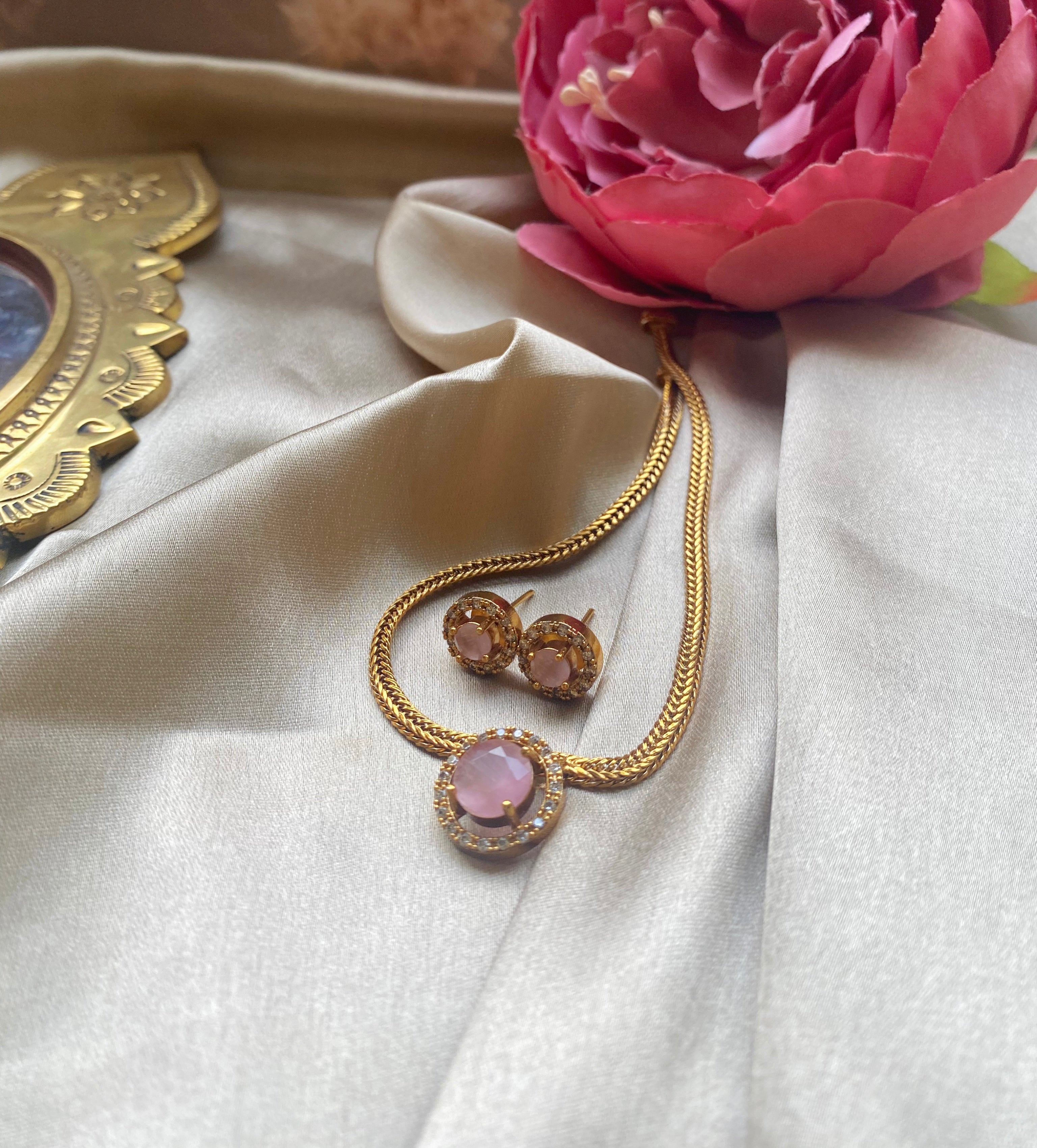 Anaya Chain & Studs Set