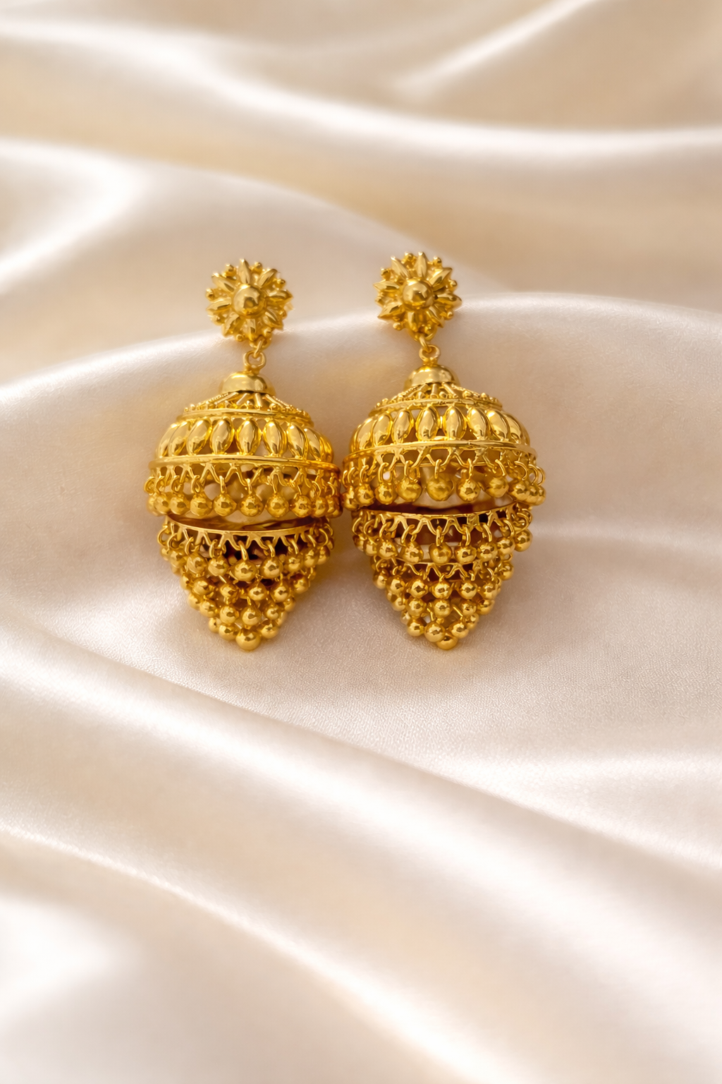 Ponmani Jhumka