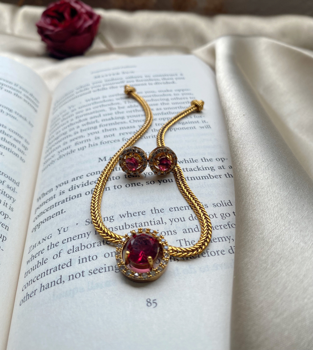 Anaya Chain & Studs Set