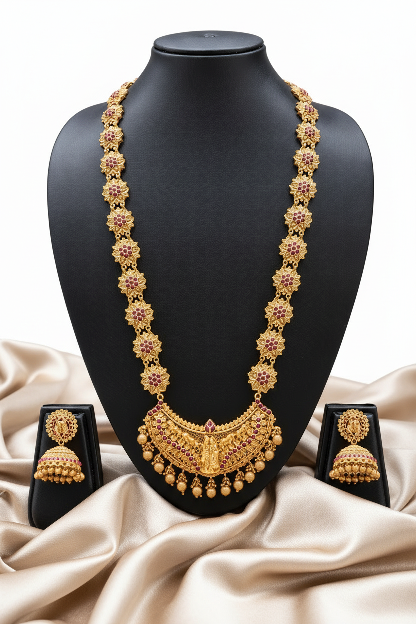 Jewelry set with satin cloth